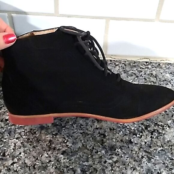 Forever 21 Black Lace Up Booties. Sz 6 - Picture 6 of 9